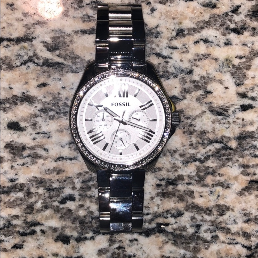Fossil watch silver with outer edge crystals